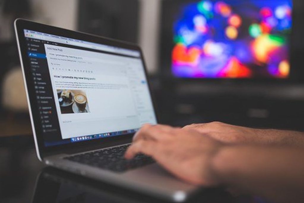 What It Takes to Blog Successfully